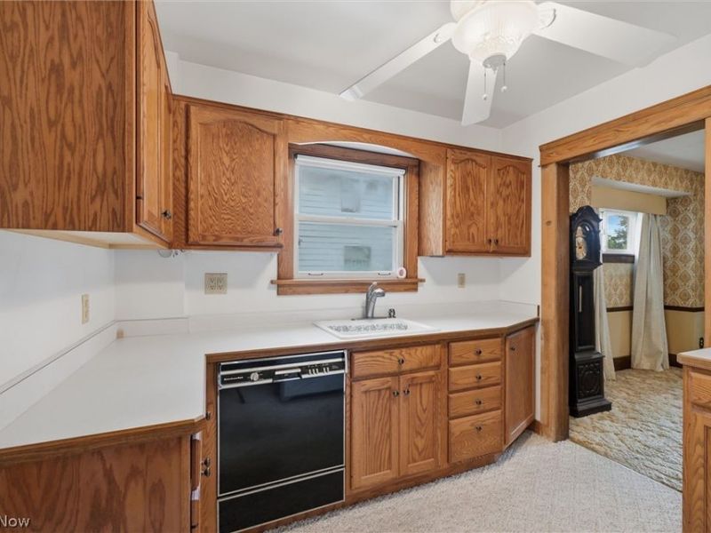 556 Belvedere Avenue SE, Warren, OH 44483 Photo 10
