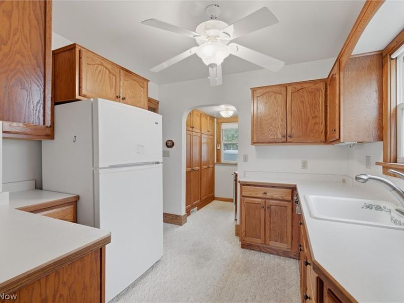 556 Belvedere Avenue SE, Warren, OH 44483 Photo 11