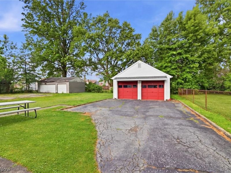 556 Belvedere Avenue SE, Warren, OH 44483 Photo 4