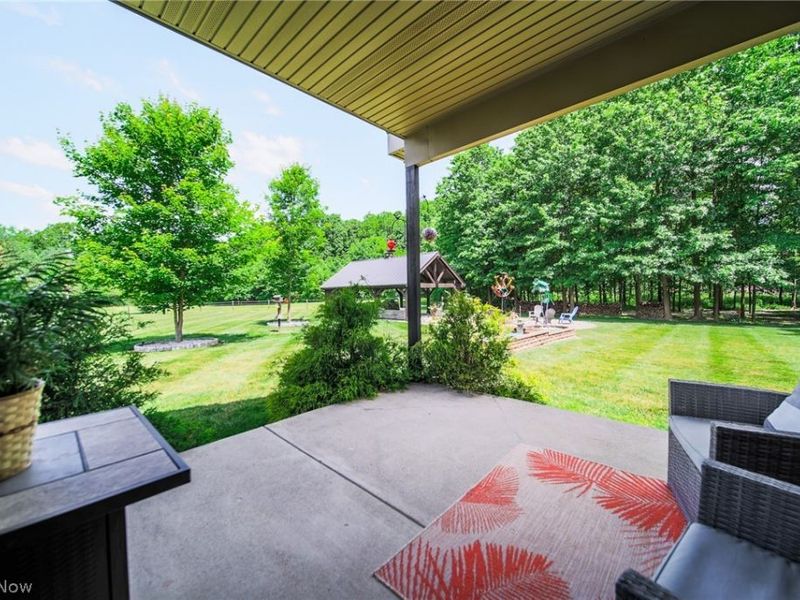 2416 Housel Craft Road, Bristolville, OH 44402 Photo 5