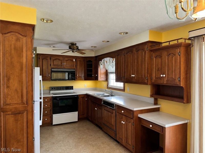 3145 Ventura Circle NW, Massillon, OH 44646 Photo 8