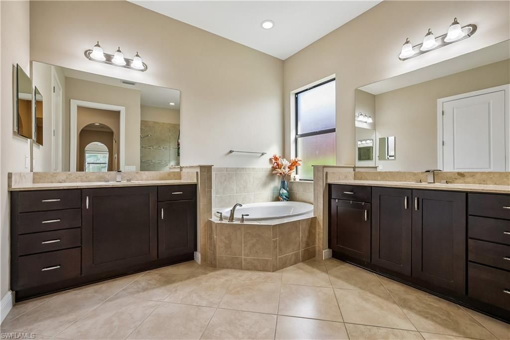 10100 Belcrest Blvd , Fort Myers, FL 33913 Photo