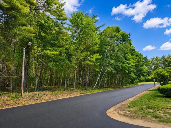 60 Fairway Drive, Unit 14, Ashland, NH 03217