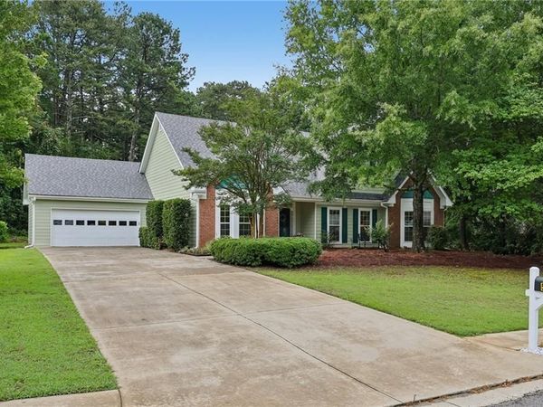 535 Willowwind Drive , Loganville, GA 30052