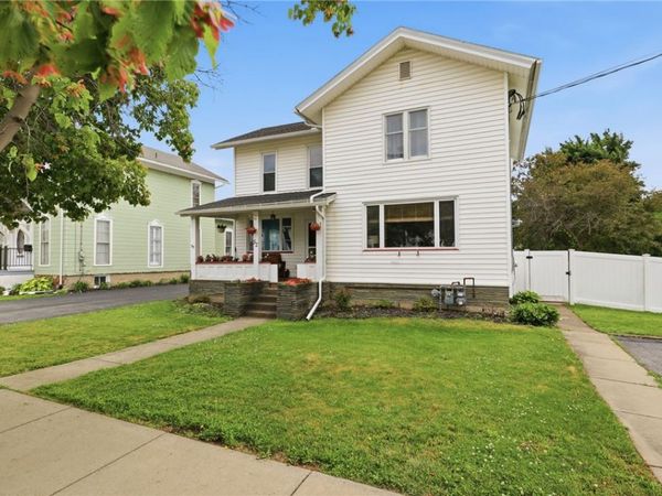 52 W Albion Street, Holley, NY 14470