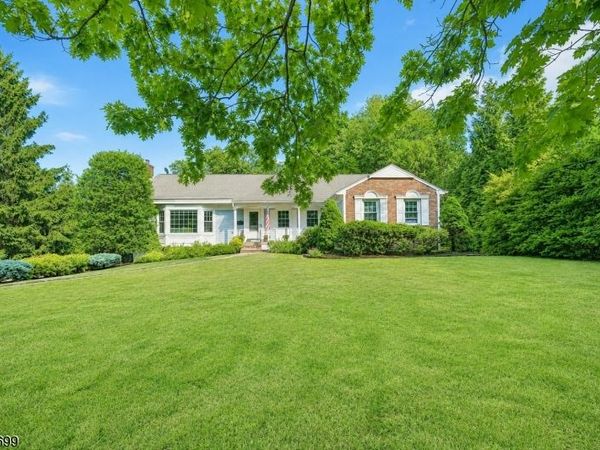 6 Noe Ave, Madison, NJ 07940