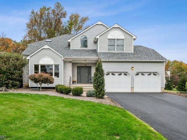 98 King St, Edison, NJ 08820