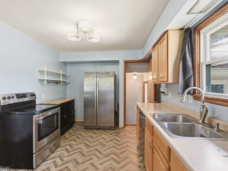 8908 Falls Lane, Broadview Heights, OH 44147 Photo 7