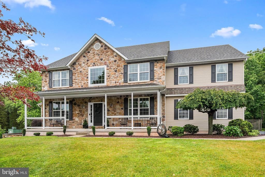 806 ARBOR LANE, SCHWENKSVILLE, PA 19473