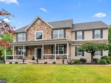806 ARBOR LANE, SCHWENKSVILLE, PA 19473