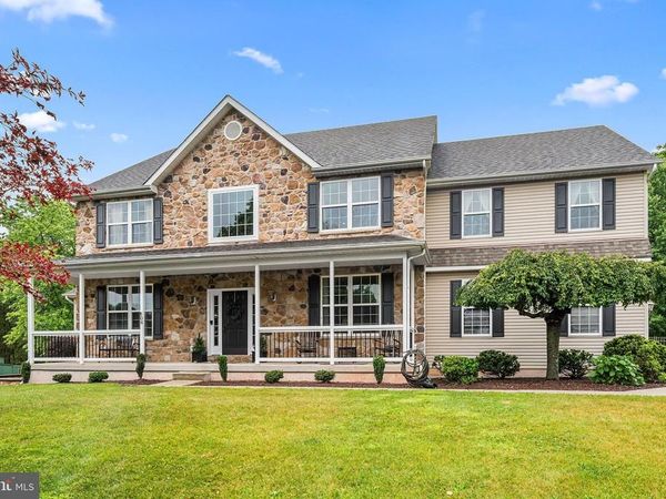 806 ARBOR LANE, SCHWENKSVILLE, PA 19473