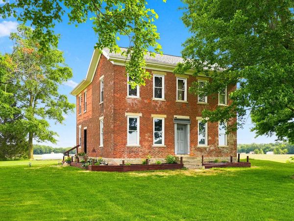 4176 E 400 Road, Huntington, IN 46750