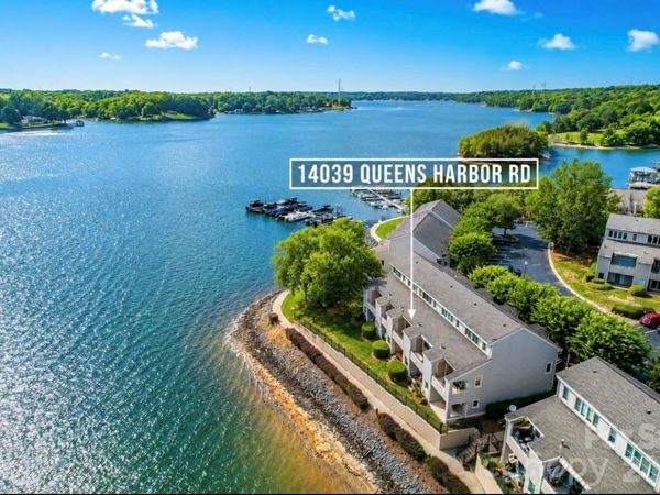 14039 Queens Harbor Road, Charlotte, NC 28278