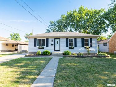 904 MONROE Street, Pekin, IL 61554