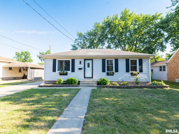 904 MONROE Street, Pekin, IL 61554