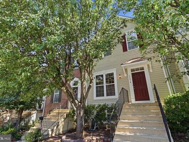 45618 GRAND CENTRAL SQUARE , STERLING, VA 20166
