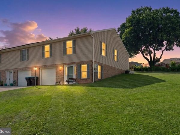 101 SHAWNEE DRIVE, STEWARTSTOWN, PA 17363