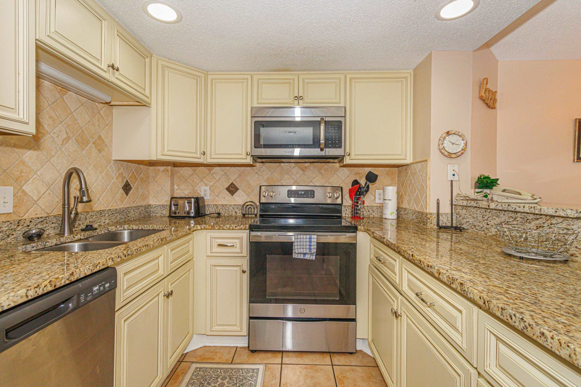 5511 Ocean Blvd. N Photo 13