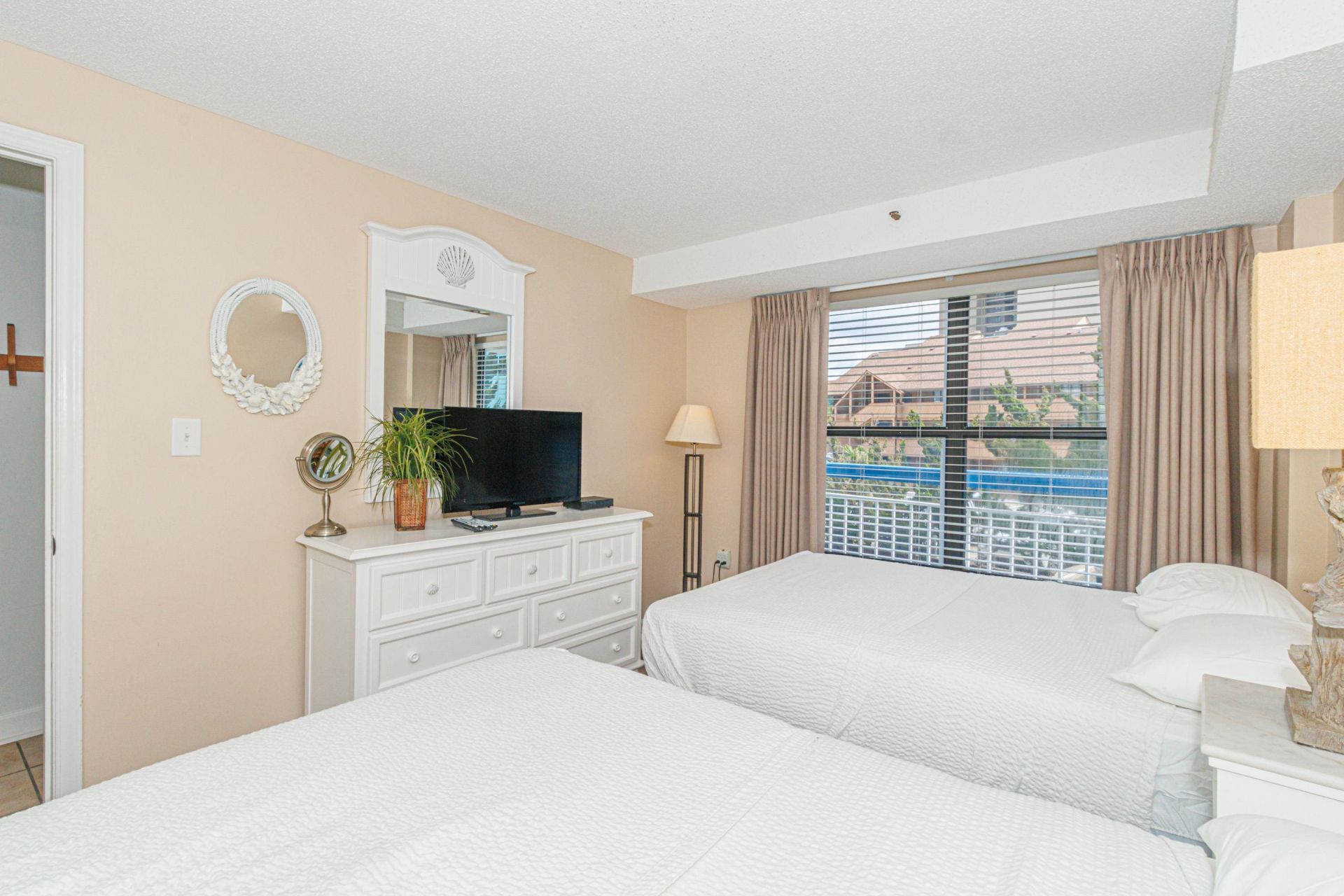 5511 Ocean Blvd. N Photo 19