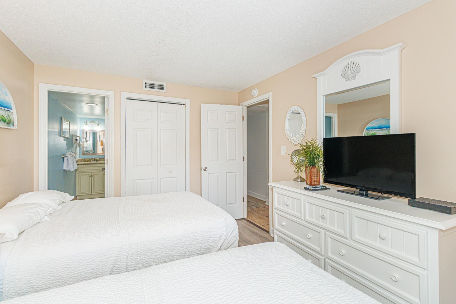5511 Ocean Blvd. N Photo 22
