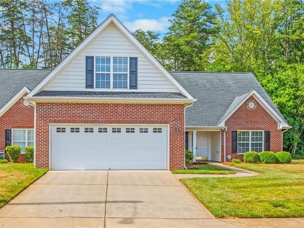 2074 Hibiscus Lane , Kernersville, NC 27284