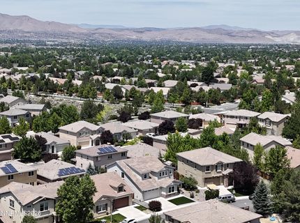 7255 Foxwood Lane, Sparks, NV 89436 Photo