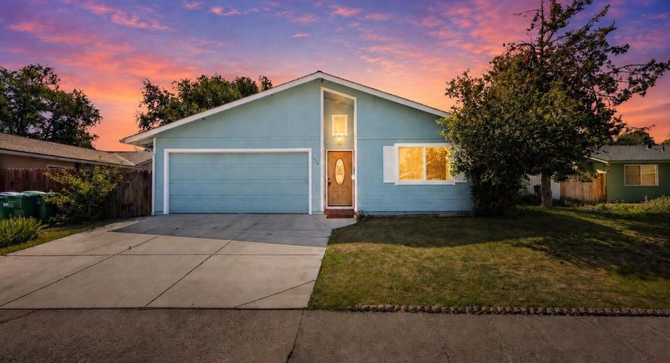 1415 Continental Drive, Carson City, NV 89701 Photo