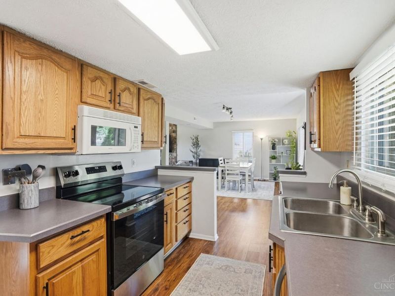 8014 Buckland Drive, Sycamore Township, OH 45249 Photo 15