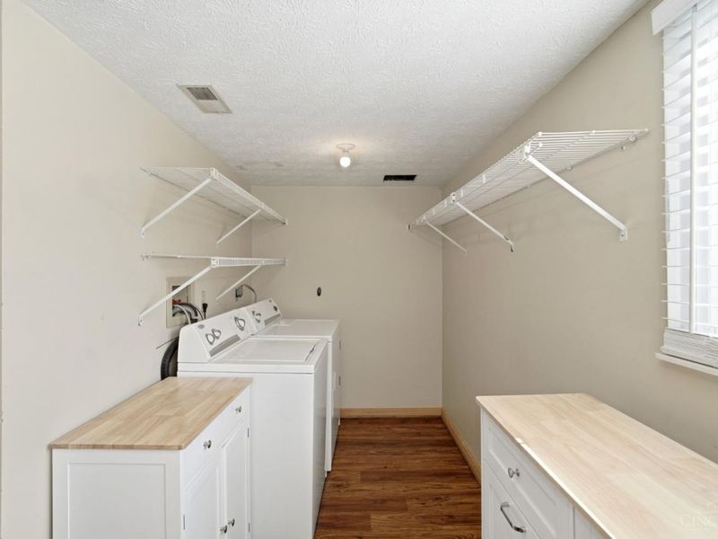 8014 Buckland Drive, Sycamore Township, OH 45249 Photo 17