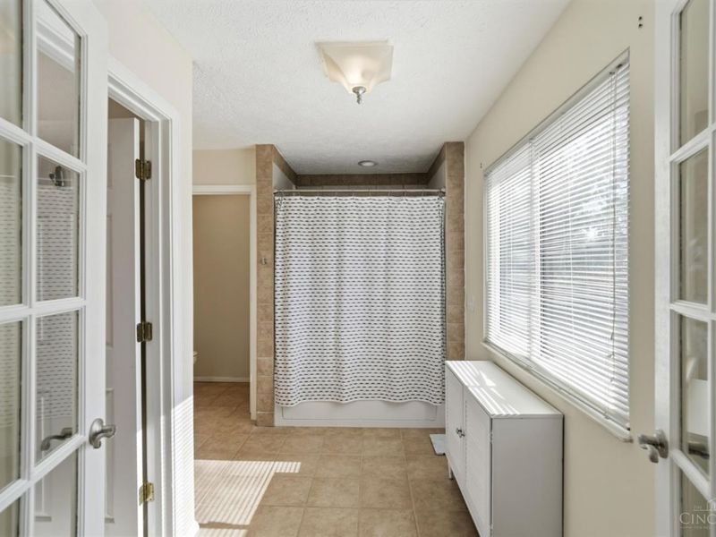 8014 Buckland Drive, Sycamore Township, OH 45249 Photo 20