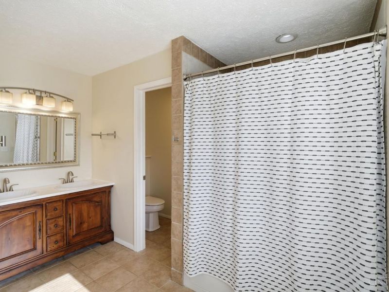 8014 Buckland Drive, Sycamore Township, OH 45249 Photo 23