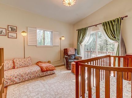 1063 Onnontioga Street, South Lake Tahoe, CA 96150 Photo
