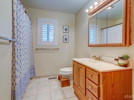 1063 Onnontioga Street, South Lake Tahoe, CA 96150 Photo