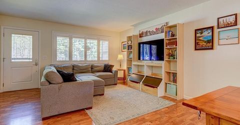 1063 Onnontioga Street, South Lake Tahoe, CA 96150 Photo