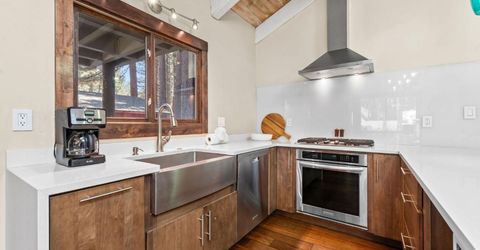 2530 Pinter Avenue, South Lake Tahoe, CA 96150 Photo