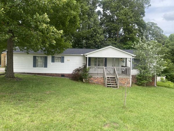 1710 Ferry Hill Road, Dandridge, TN 37725