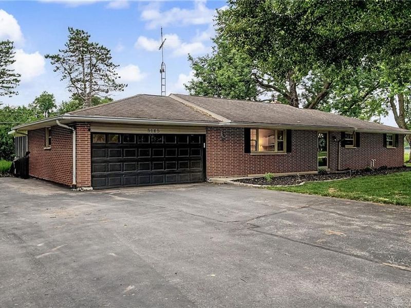 5185 David Drive, Tipp City, OH 45371 Photo 3