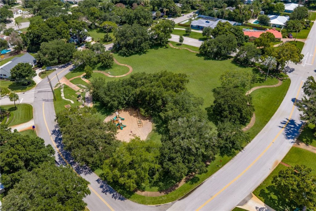 2002 Cordova Avenue, Vero Beach, FL 32960 Photo
