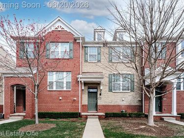 27848 Hopkins Drive, Novi, MI 48377
