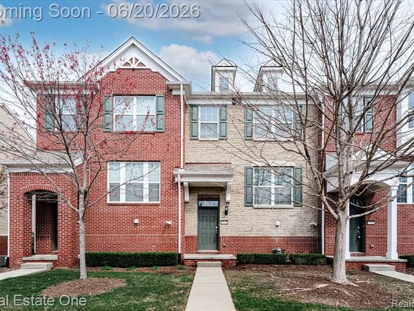 27848 Hopkins Drive , Novi, MI 48377