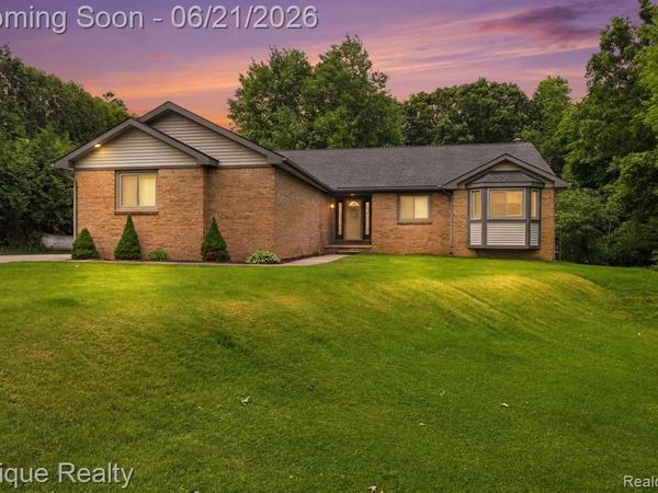 2348 Rochester Road, Addison Twp, MI 48367