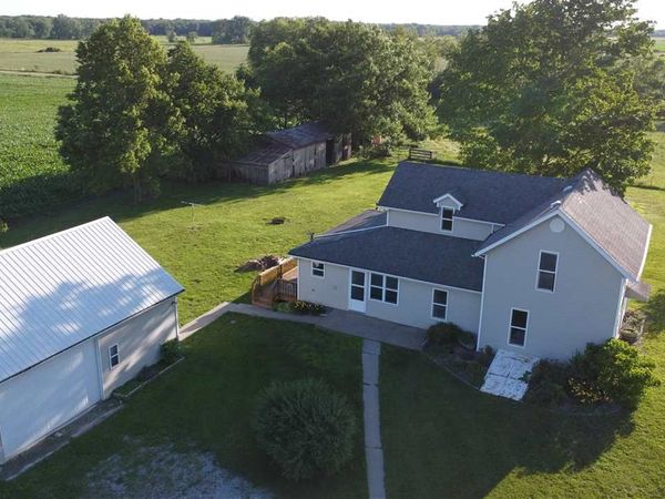 2789 Hwy 22, Riverside, IA 52327