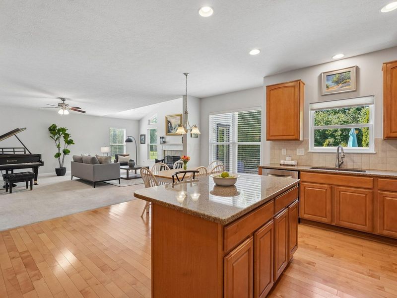 4739 Alston Grove Drive, Westerville, OH 43082 Photo 6