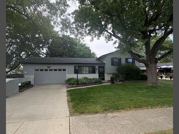 2598 Parlin Drive , Grove City, OH 43123