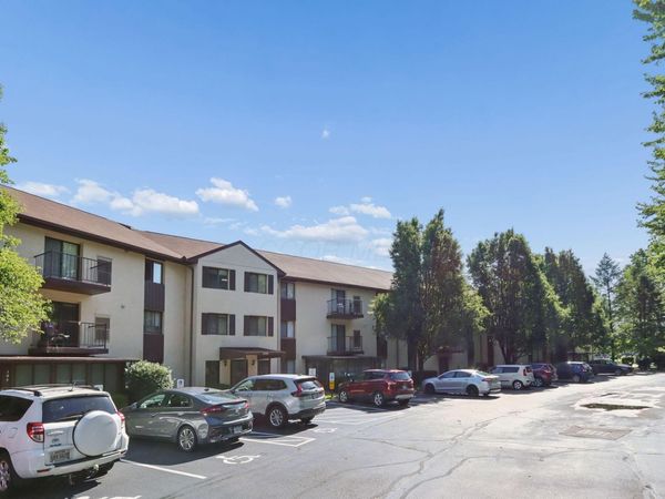 3939 Karl Road , Unit 100, Columbus, OH 43224