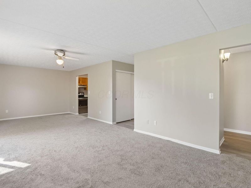 3939 Karl Road, Unit 100, Columbus, OH 43224 Photo 5