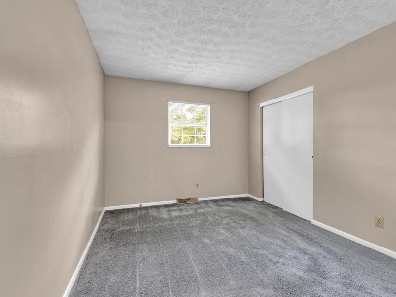 56 Arbor Lane SW, Pataskala, OH 43062 Photo 32