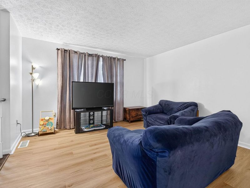 642 Lawson Drive, Westerville, OH 43081 Photo 6