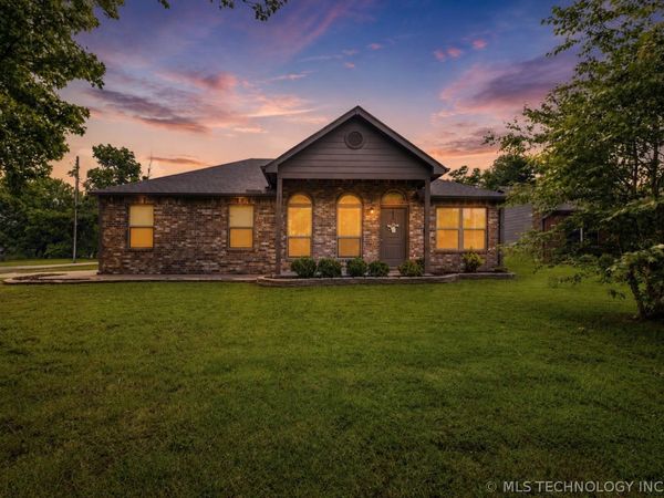 323 N Fairland Avenue , Coweta, OK 74429