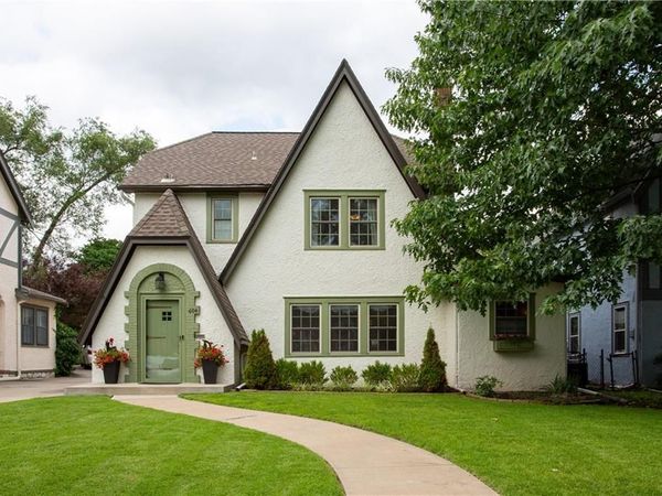 604 W 70th Street, Kansas City, MO 64113